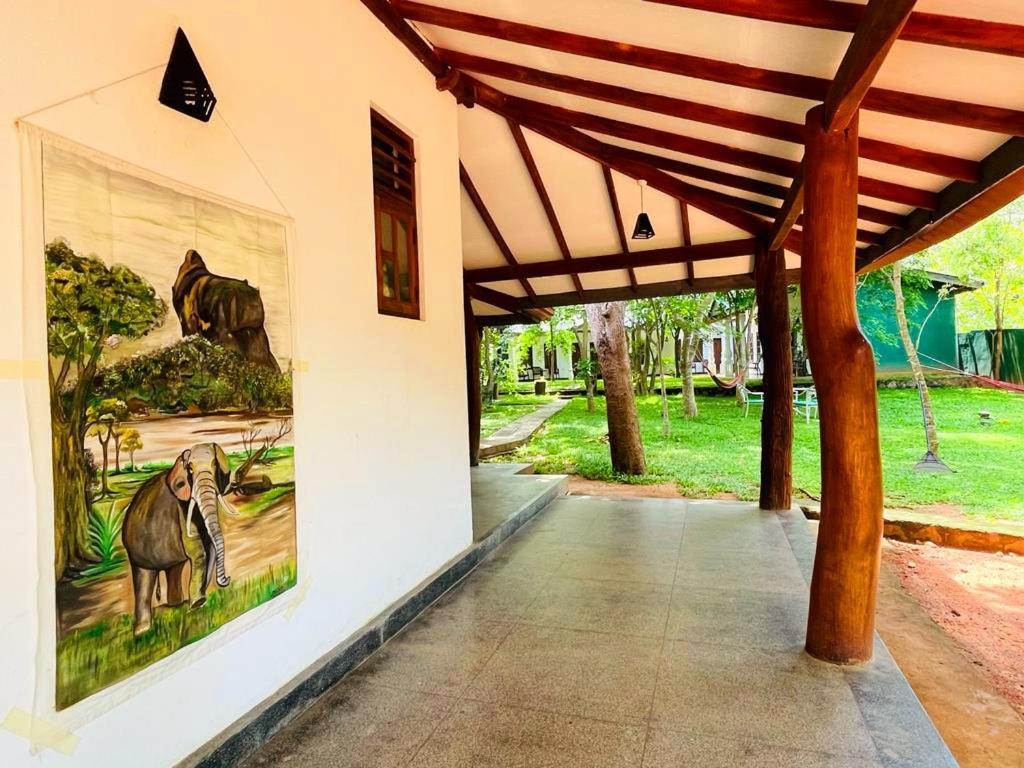 Kingfisher Resort Сігірія Екстер'єр фото